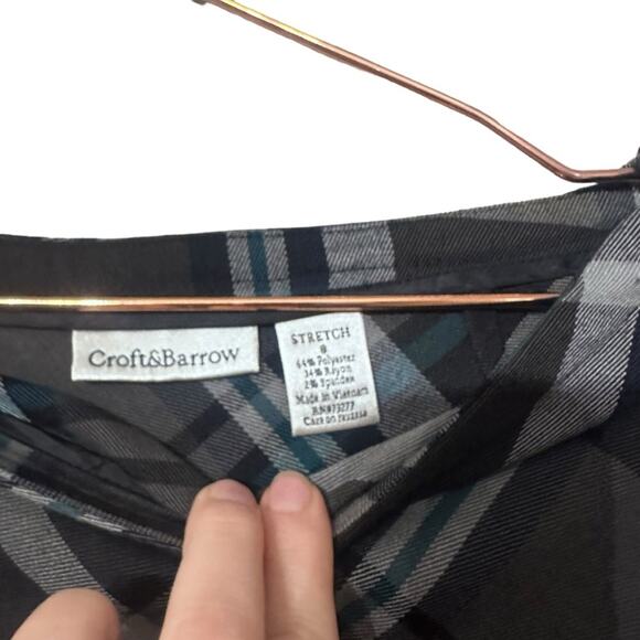 Croft & Barrow Plaid a line midi Skirt size 8 stretch - Picture 3 of 6